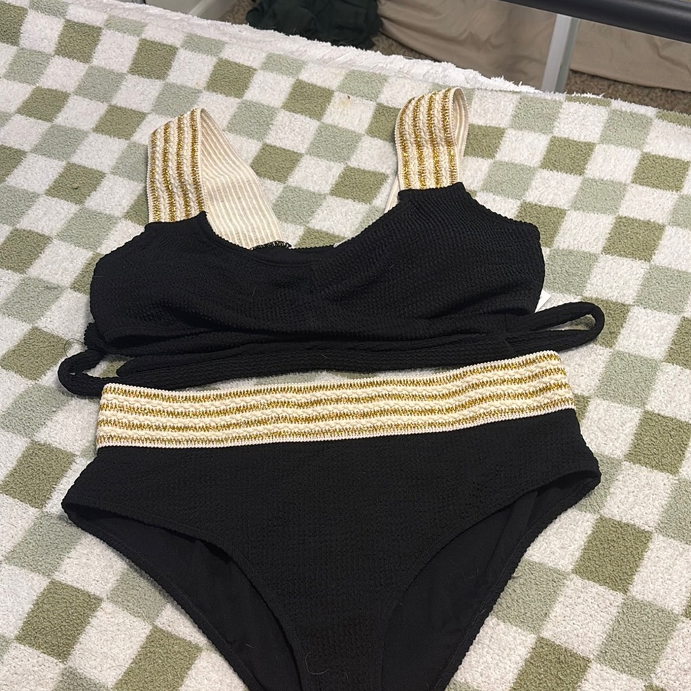 Cupshe Black and Gold Striped Bikini Set